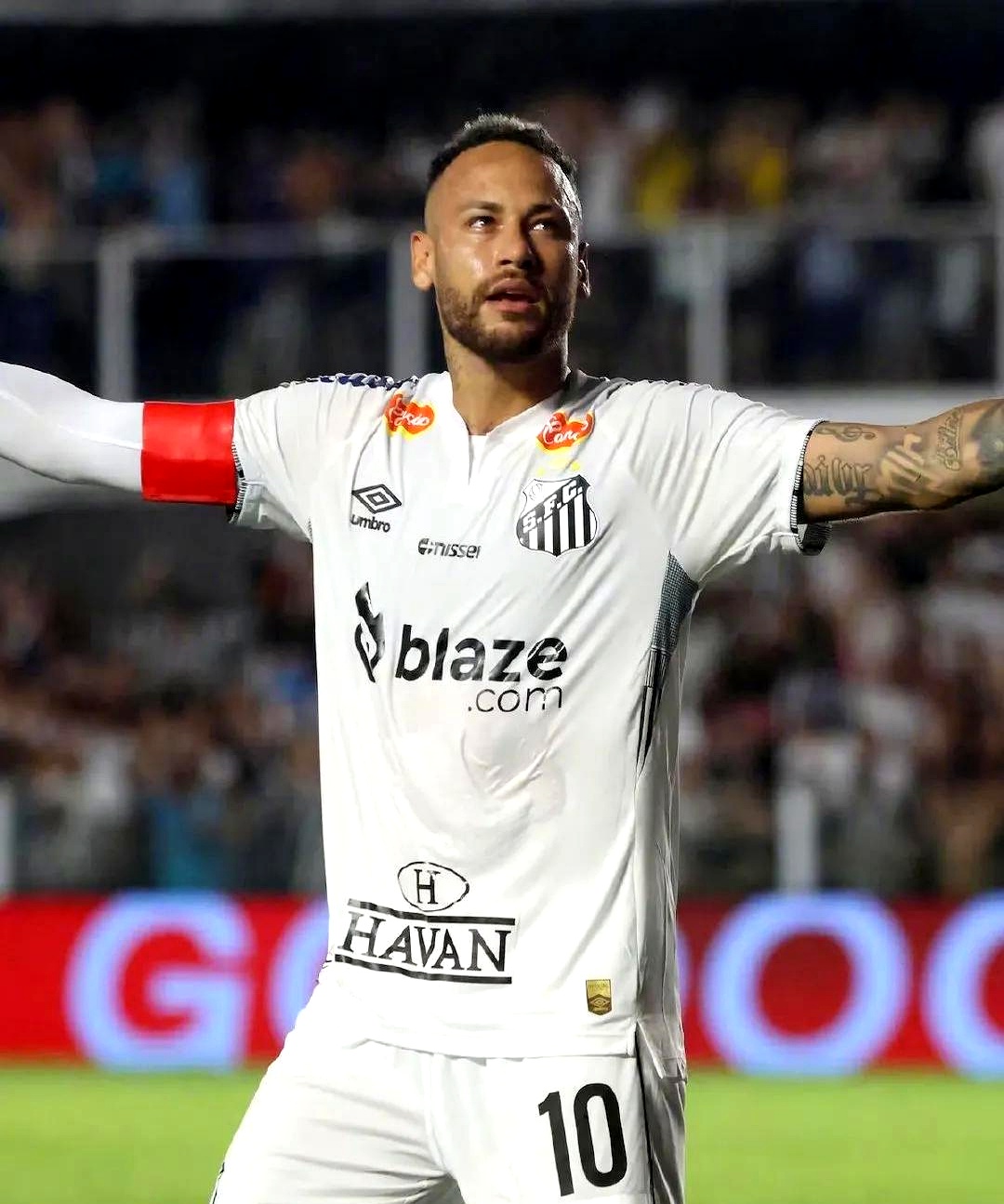 曼城强势拜仁，内马尔打破历史纪录