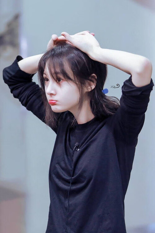 爱游戏tv-纳达尔的唯一性闪耀，年终总决赛横扫戴维斯杯，点燃赛场激情