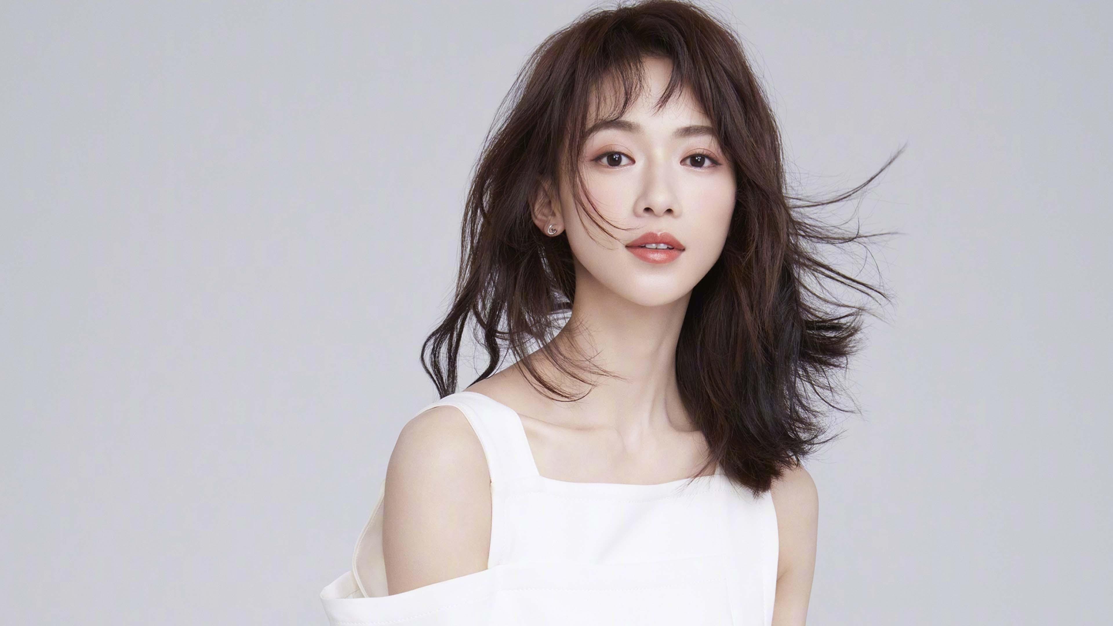 爱游戏大厅-跨界巅峰战，当波士顿绿军遇上广东华南虎，塔图姆的关键一击为何无可复制