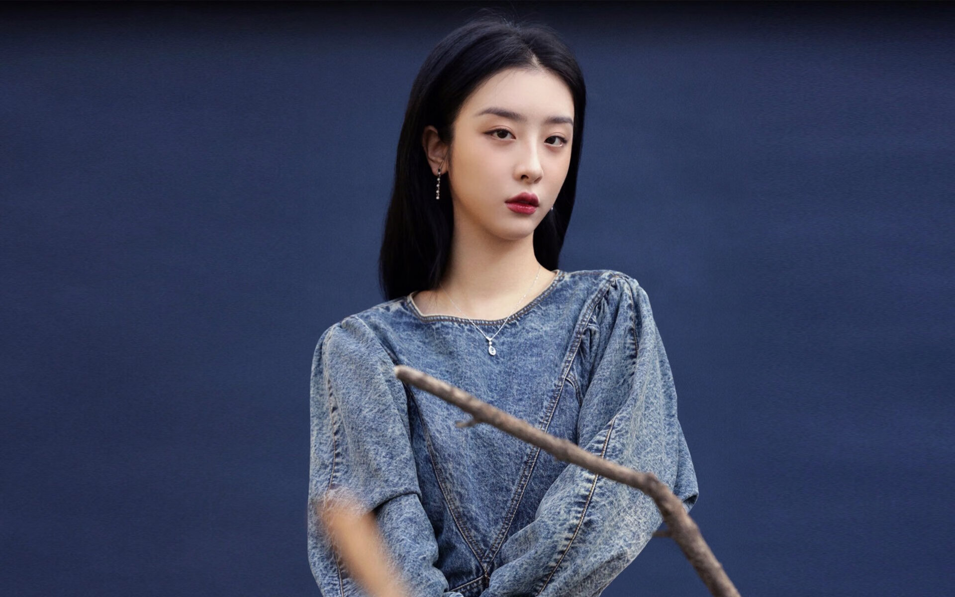 爱游戏娱乐-唯一之战，2026世界杯揭幕夜，穆西亚拉撕裂北美防线，喀麦隆以横扫之名重塑足球版图